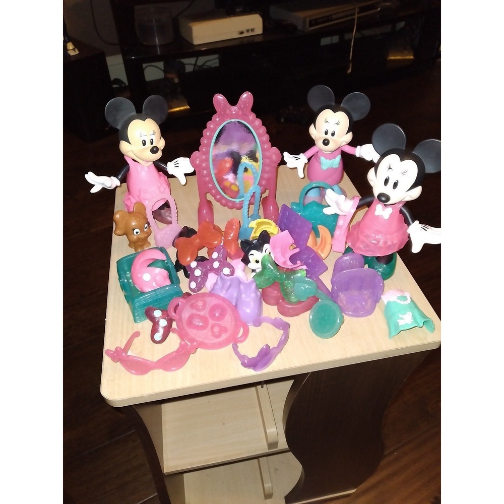 Disney Minnie Mouse Snap n Pose Doll Lot 3 Figures Clothes‎ Accessories Vanity